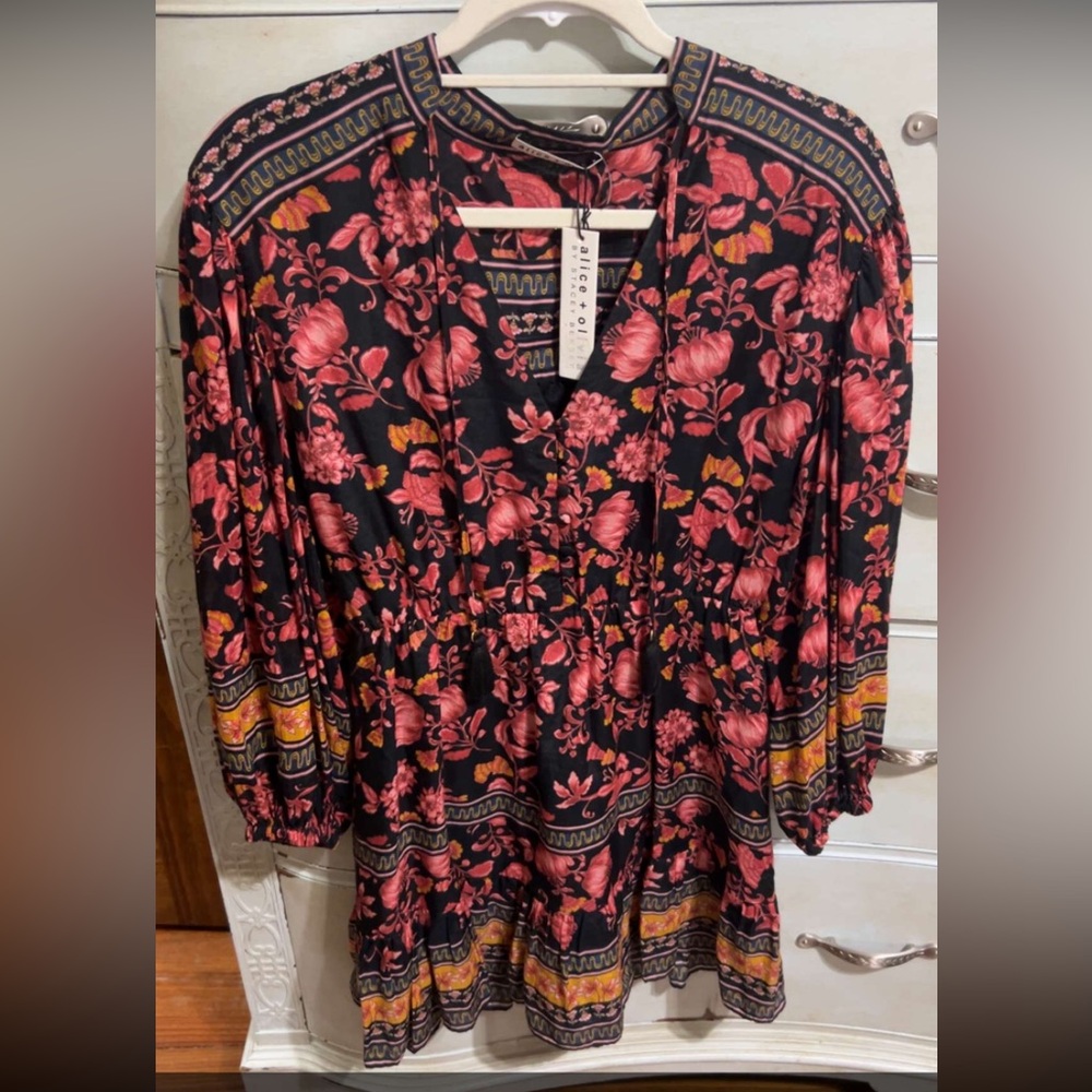 NWT Alice and Olivia
